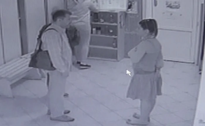 Scandalul dintre părinte și educatoare a fost înregistrat de camerele de luat vederi