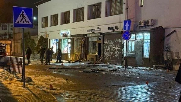 Atac terorist la Liov: 24 de răniți și o polițistă ucisă