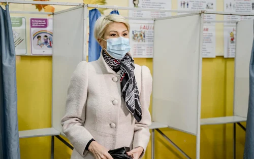 2 raluca turcan jpg jpeg