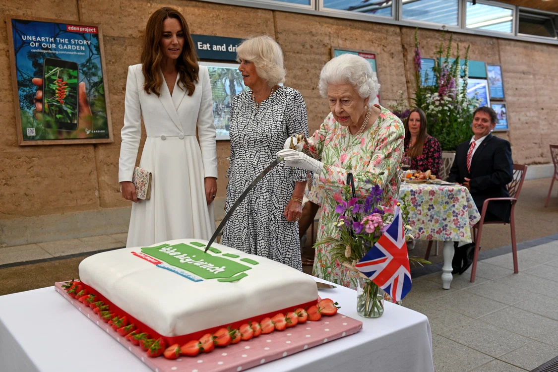 Elisabeta, Camilla, Kate, GettyImages (1) jpg