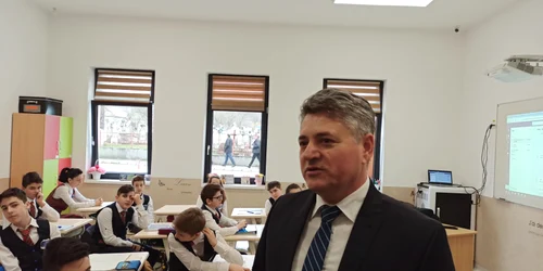 Primarul din Ciugud, despre cursurile online ale elevilor în perioada întreruperii cursurilor 