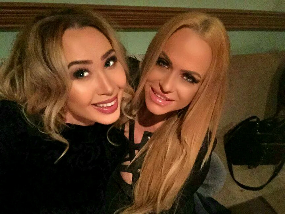 
    Anda și Xonia sunt bune prieteneFoto: arhivă personală  