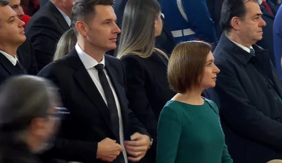 Președintele Maia Sandu, printre participanții ceremoniei de sfințire a picturii Catedralei Naționale din București