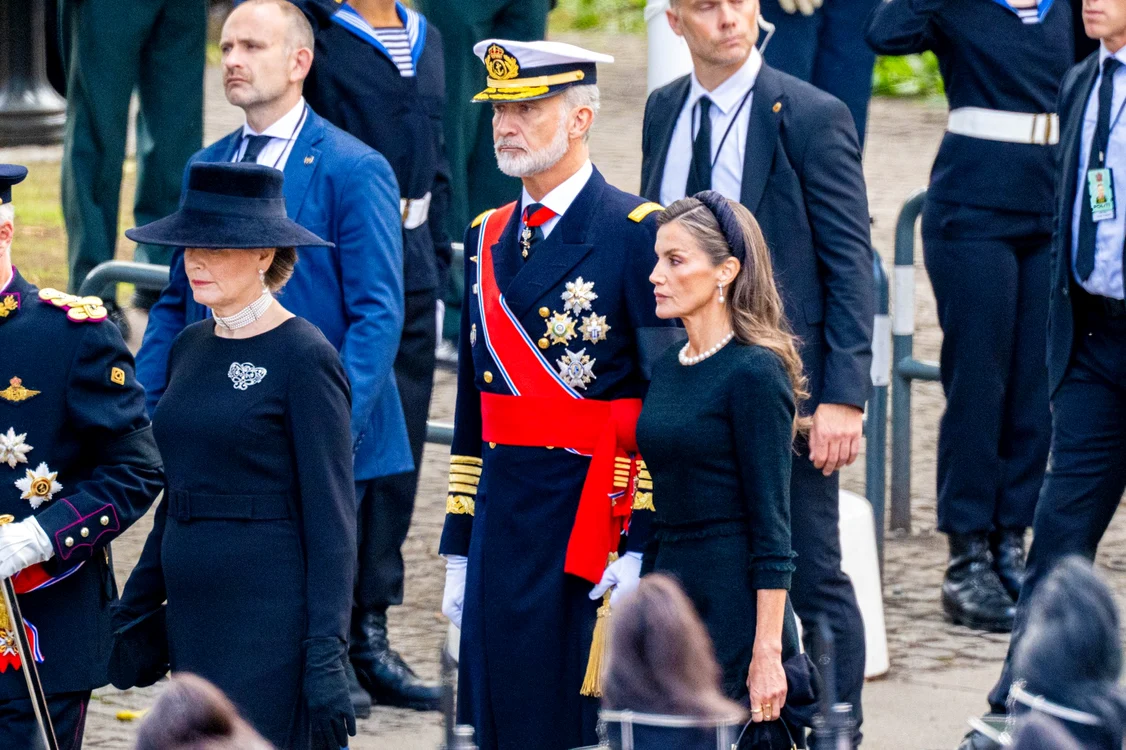 Regina Letizia și Regele Felipe la funeralii profimedia 1132824527 jpg