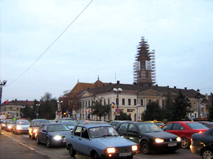 Oradea: Claxoane matinale şi nervi întinşi