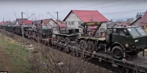 lansatoare de rachete tren CFR Marfa FOTO captura video Youtube webp