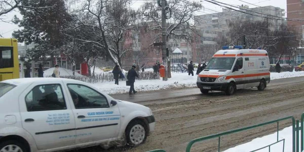 Operatiunea de salvare a tinerei a durat cinci ore