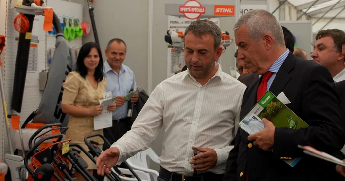 Fostul premeier s-a declarat interesat de maşinile de tuns iarba