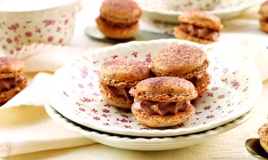 fursecuri macarons shutterstock 85674487 jpeg