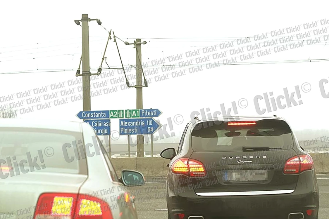 15.23 Mutu şi prietenul  lui ajung pe DN1