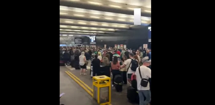 Haos pe al treilea cel mai mare aeroport din Marea Britanie. FOTO captură Sky News
