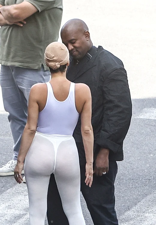 Kanye West și soția sa, Bianca Censori, Profimedia (2) jpg