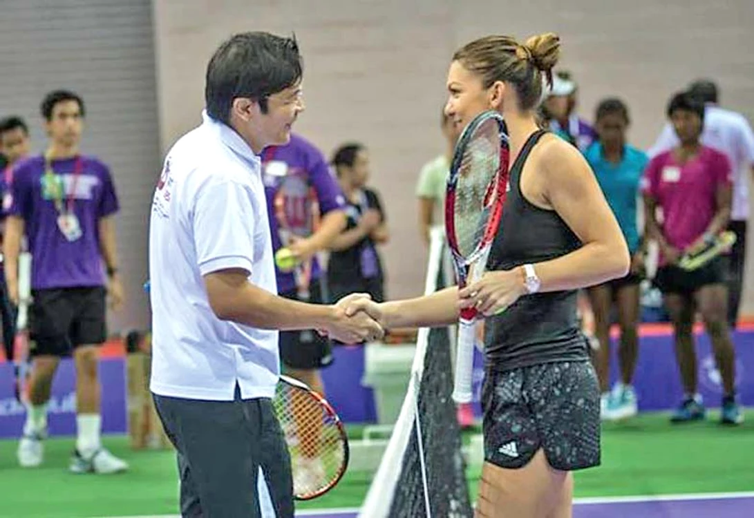 Simona Halep, la tenis cu un ministru
