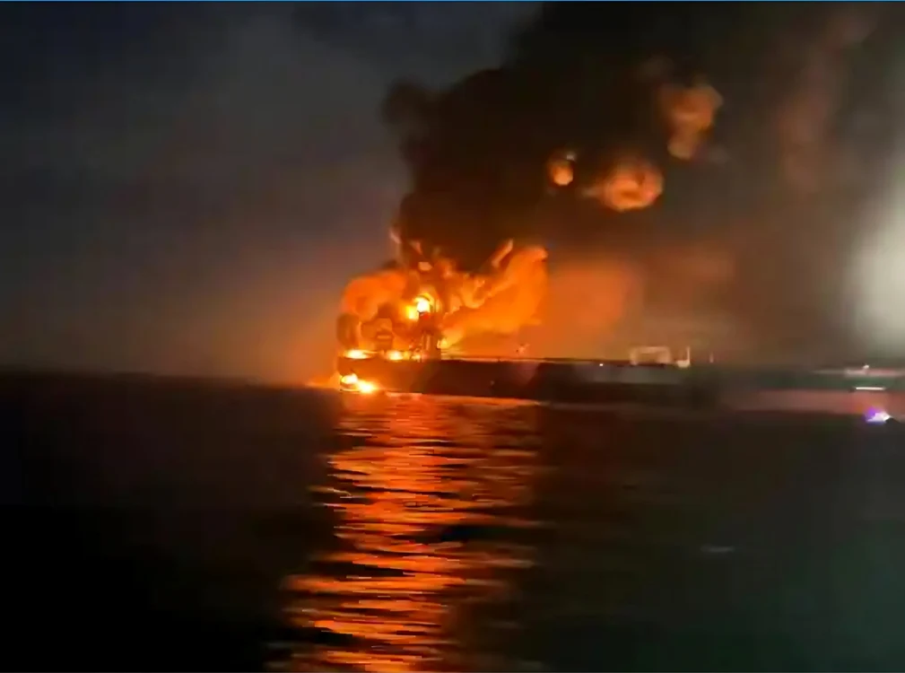 Petrolier rusesc în flăcări/FOTO:X
