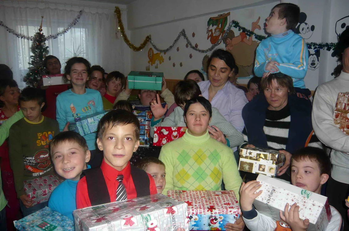 Botoşani: Micuţii cu dizabilităţi ne sfătuiesc să fim optimişti şi încrezători