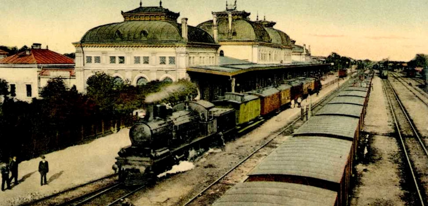 Gara Sud din Ploieşti la 1894, pe vremurile când trenurile „întorceau ca la Ploieşti“. FOTO arhive