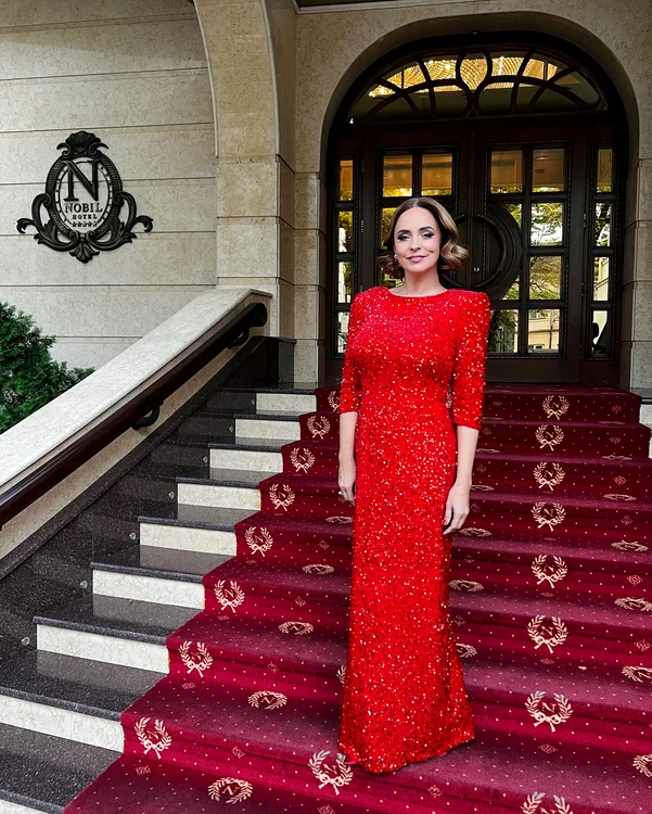 Andreea Marin, lady in red la Chișinău într-o creație Eli Lăslean. FOTO: Instagram