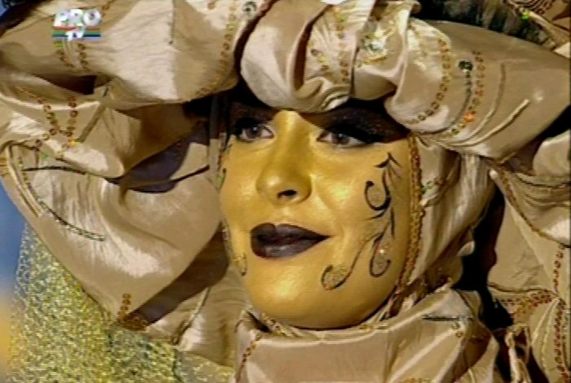 
    "Marioneta" era vie!  
