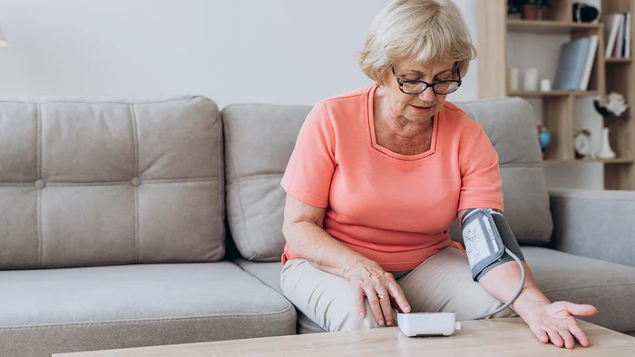 Ce se întâmplă când tensiunea arterială scade sub 120 mm Hg.