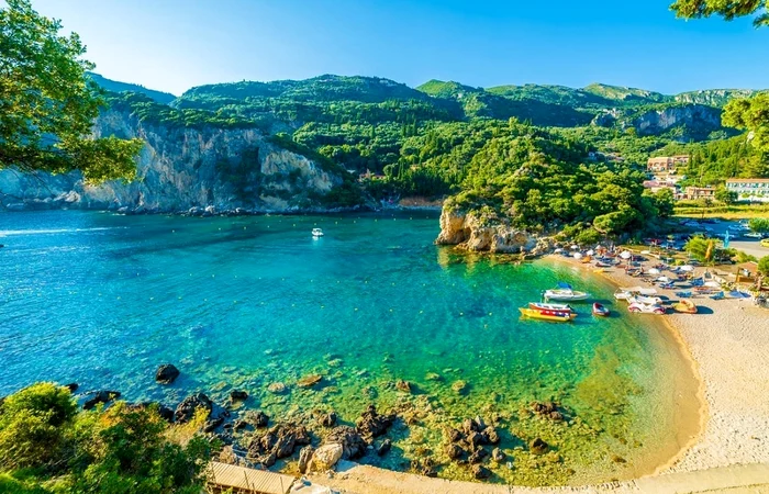 Paleokastritsa FOTO greekexplorer.ro