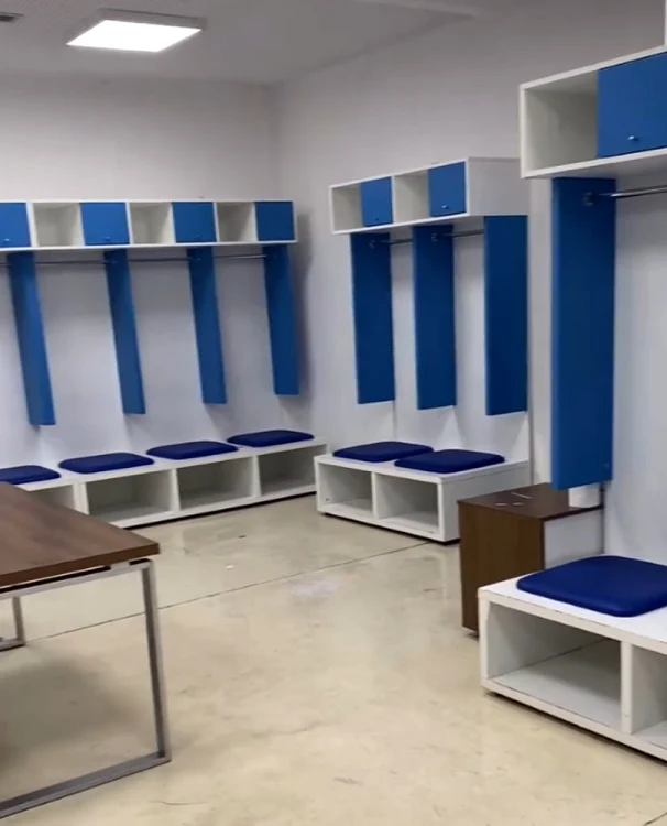 Așa a arătat vestiarul României după meciul de la Priștina. Foto frf.ro