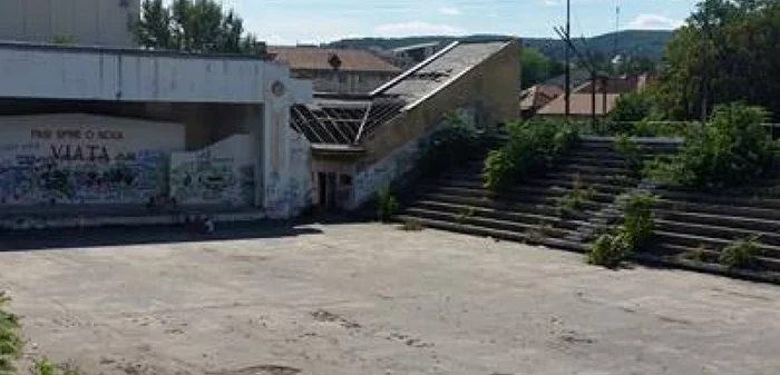 „Arenele Traian” din Râmnicu Vâlcea FOTO Facebook „Salvaţi Arenele Traian”