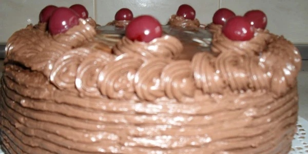 tort cirese ciocolata alune