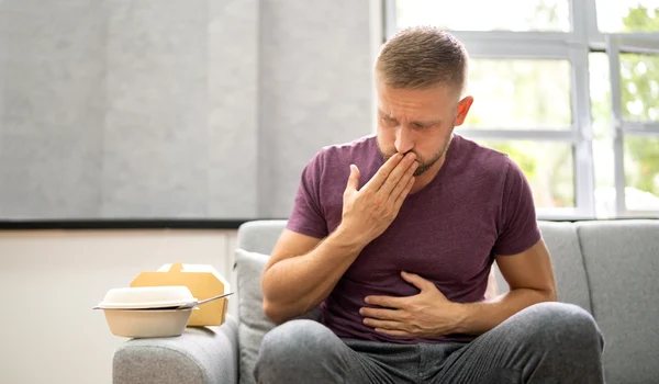 barbat reflux gastric shutterstock 2039879552 jpg