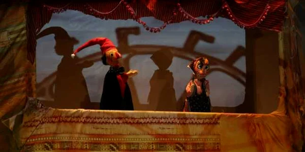 Imagine din spectacolul teatrului gălăţean. FOTO