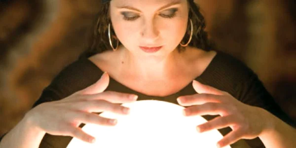 Vrăjitoarele ar putea fi obligate să emită facturi fiscale