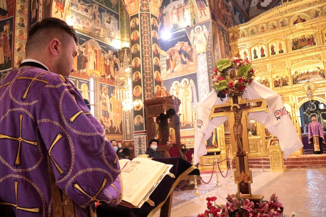 Slujbe speciale se oficiază în biserici, în Postul Paştelui FOTO Episcopia Sloboziei şi Călăraşilor