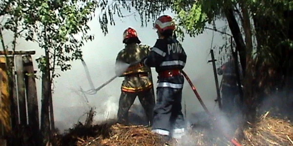 Bărbatul a dat foc la furaje pentru a se răzbuna pe părinţi