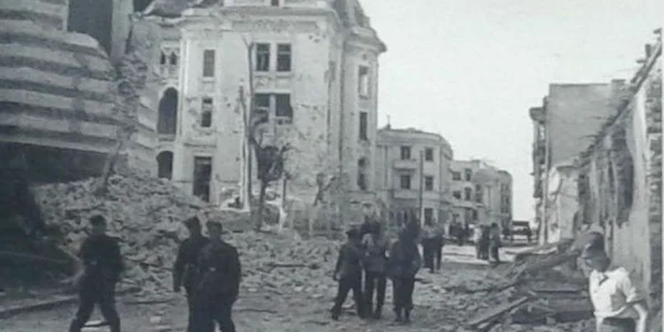 Constanţa bombardament din iunie 1941 Sursa foto Arhivele Judeţene Constanţa