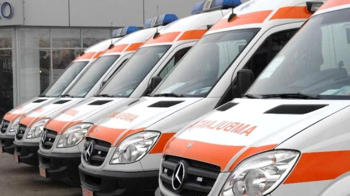Parcul auto al Serviciul de Ambulanţă, dar şi cel al SMURD, este destul de învechit: Foto: Arhivă