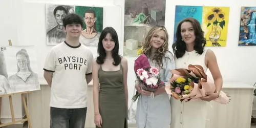 expozitie studii din atelier, autori cristiana, radu si letitia, trei liceeni din slatina  foto alina mitran (14) jpg