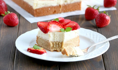cheesecake cu capsuni jpeg