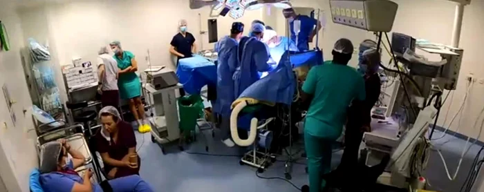 Situaţie surprinsă la Fundeni: asistentele stau la cafea în sala unde se efectuează un transplant