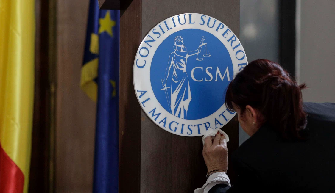 CSM reacționează la declarațiile premierului Bolojan FOTO: 