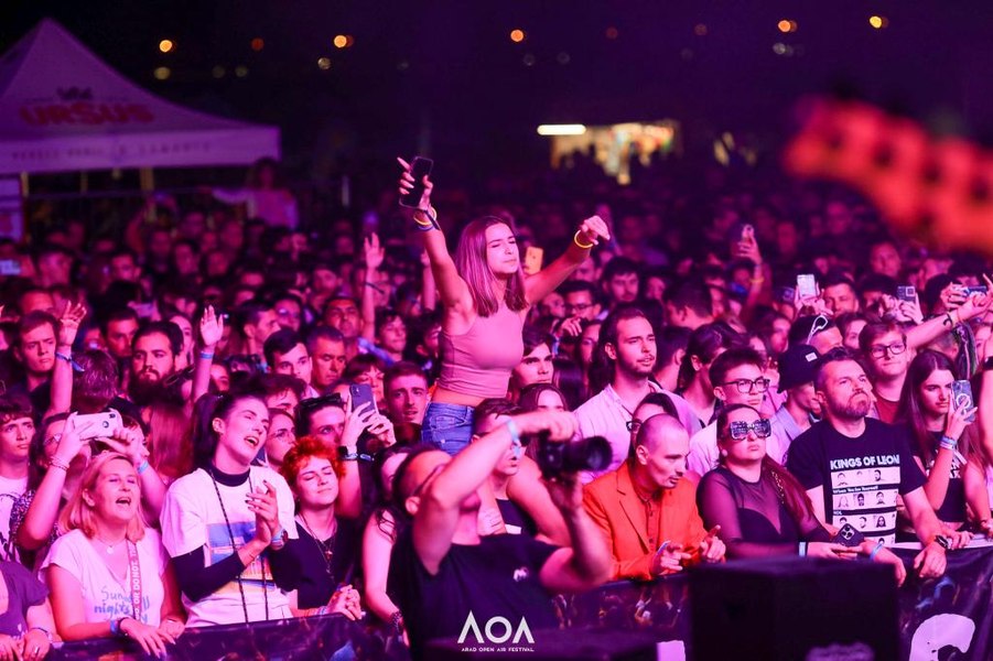 Arad Open Air a încins atmosfera în Vestul României. Urmează încă două nopți de concerte FOTO 