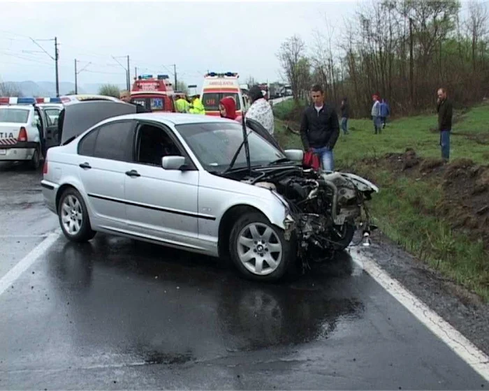 Accident 6 raniti Dumbraveni