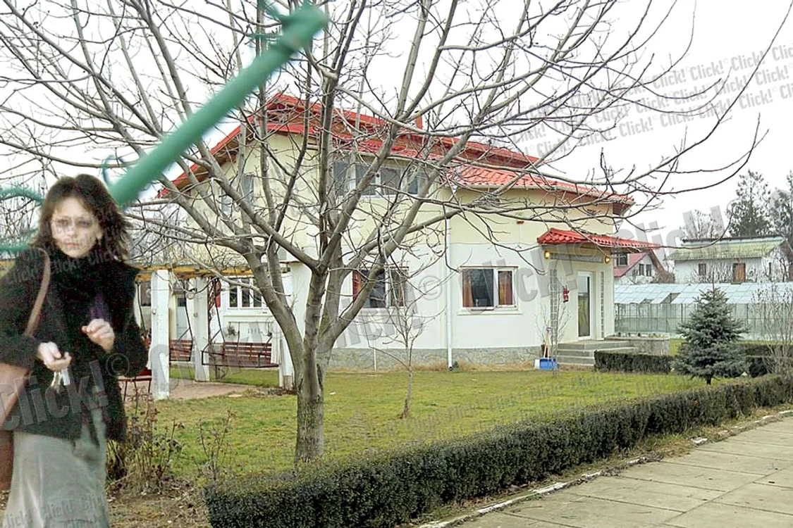 
    Cătălina Mustaţă pare dărâmată după despărţirea de soţul ei (Foto: Click!)  