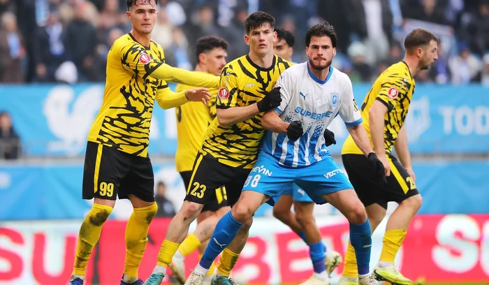 Universitatea Craiova a șovăit în duelul cu Metaloglobus București (FOTO: Sportpictures)