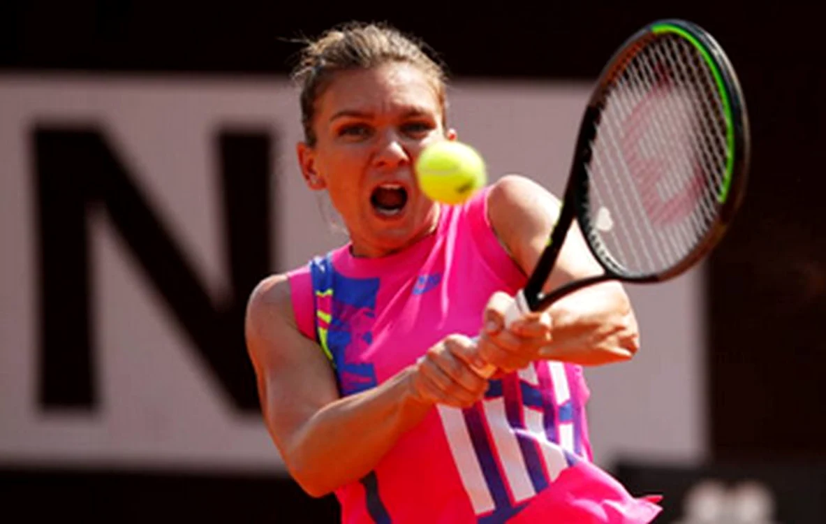 
    Simona Halep în acțiune la RomaFoto: Guliver/ GettyImages  
