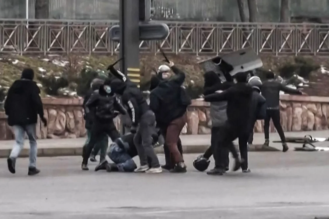 Forțele de ordine au suprimat revoltele din Kazahstan foto: AFP