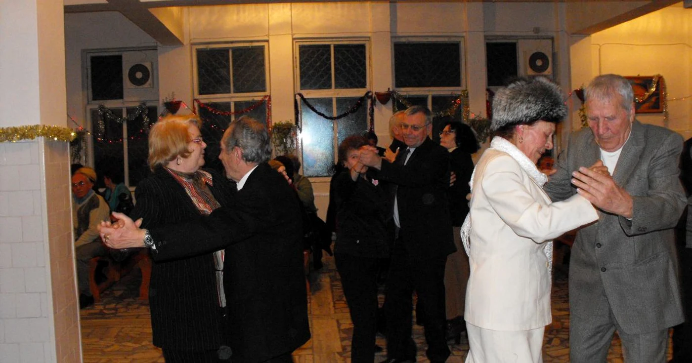 Voia bună nu a lipsit de la seara dedicată pensionarilor
