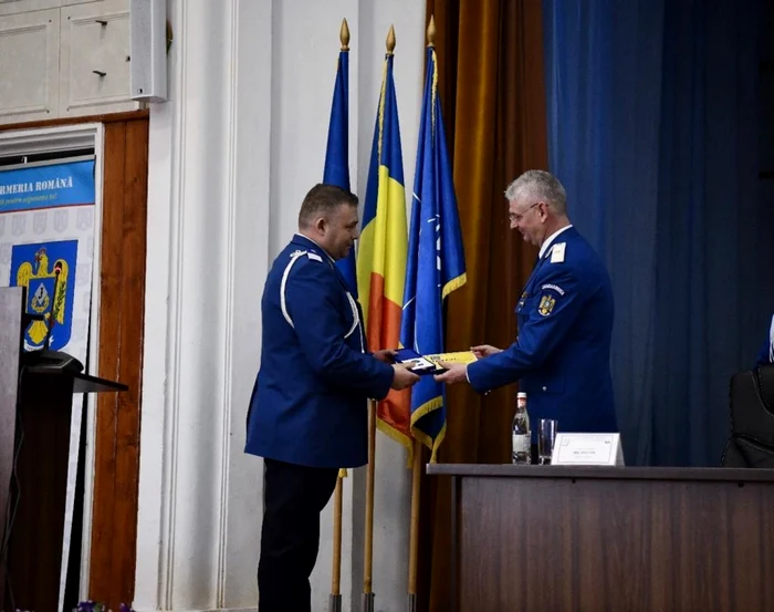 Distincţia Jandarmul anului a fost oferită unui militar din Ialomiţa FOTO IJJ Ialomiţa