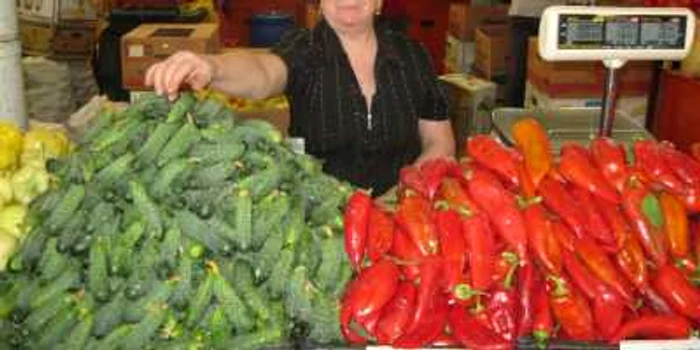 În Piaţa Concordia, se poate cumpăra şi pe bonuri de masă