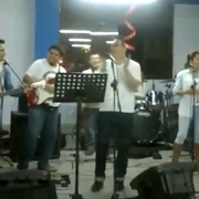 Papa Leon cantand, captura video png
