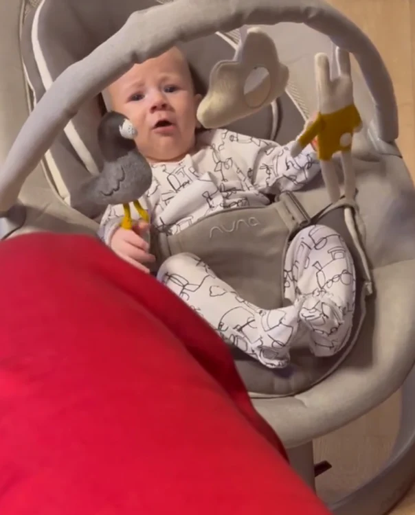 Gabriela Prisăcariu le-a arătat fanilor de pe Instagram ce frumos gângurește Luca Tiago