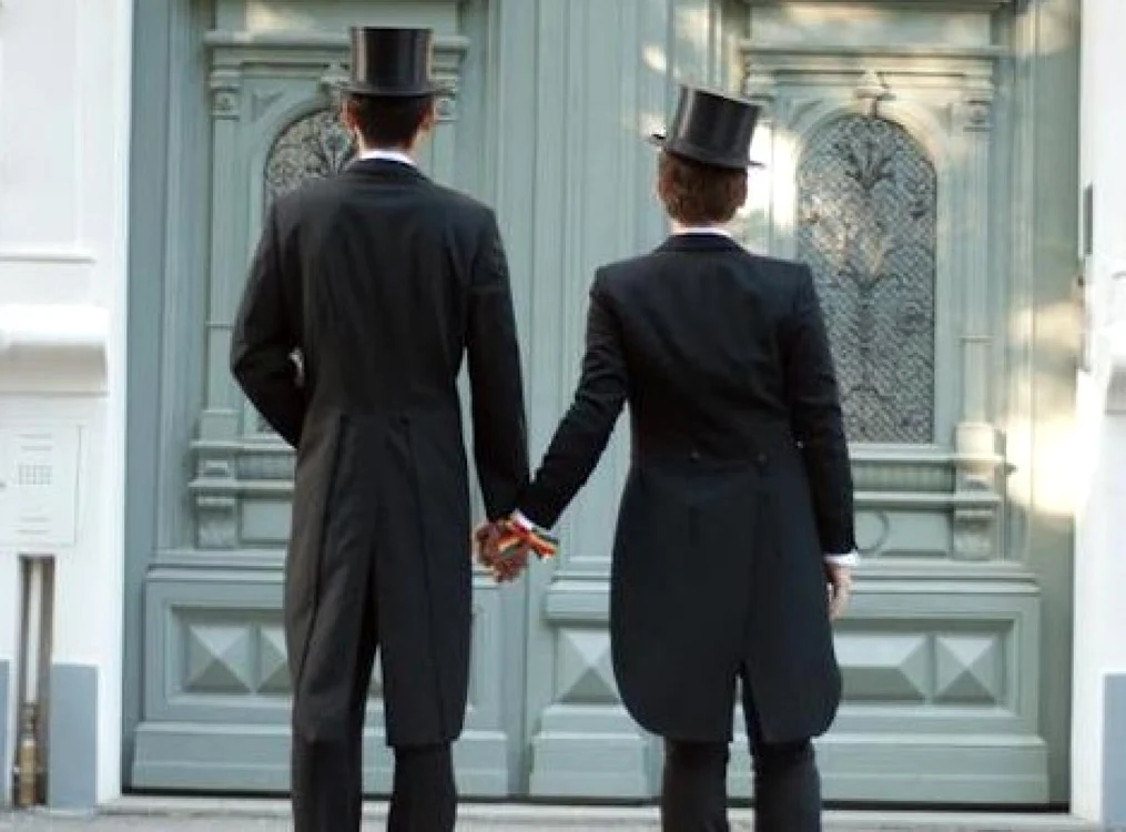Tot mai multe state au legalizat casatoria şi adopţia de copii de către cuplurile gay